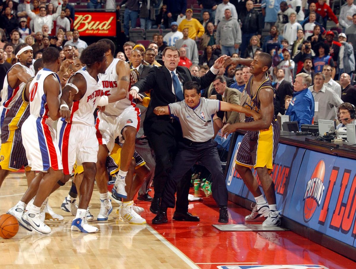Ben-Wallace-Ron-Artest.jpg